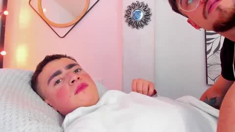 Salomon  Jax and Luca online show from January 13, 2025, 3:15 pm