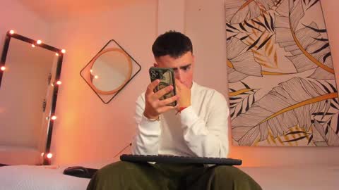 Salomon  Jax and Luca online show from January 29, 2025, 11:20 am