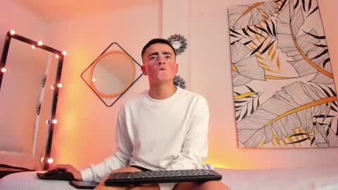 Salomon  Jax and Luca online show from January 29, 2025, 6:28 pm