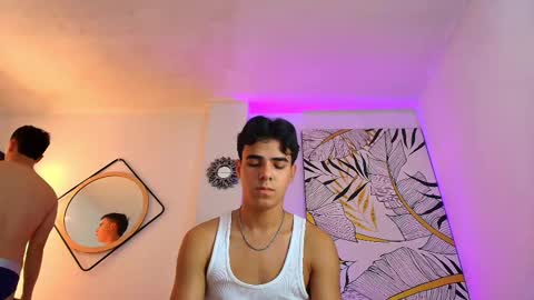 Salomon  Jax and Luca online show from February 22, 2025, 11:24 am