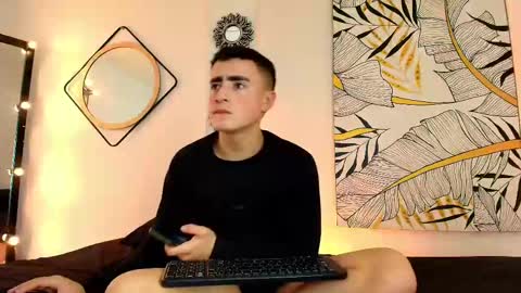 Salomon  Jax and Luca online show from March 4, 2025, 3:11 am