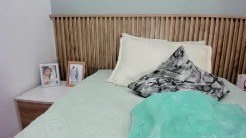 Snapshot of saloomem chatting on October 3, 2025, 9:56 pm Salome online show from October 3, 2025, 9:56 pm