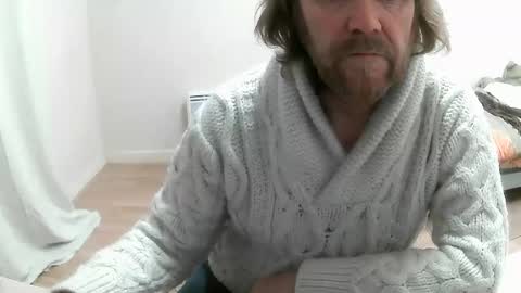 Saltimbanquier  Salt  ou  Banquier  online show from February 6, 2025, 7:45 am