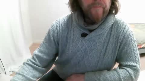 Saltimbanquier  Salt  ou  Banquier  online show from February 18, 2025, 9:54 am