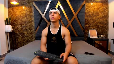 SALVATORE online show from January 16, 2025, 11:26 am