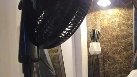 SALVATORE online show from March 5, 2025, 11:06 am