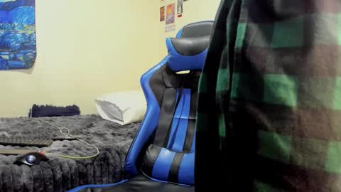 Snapshot of salvatore_dereck chatting on October 24, 2025, 1:13 am online show from October 24, 2025, 1:13 am