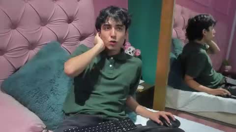 salvatore  online show from December 11, 2024, 1:37 am