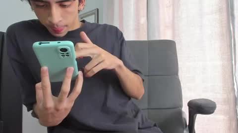 salvatore  online show from February 12, 2025, 2:54 pm