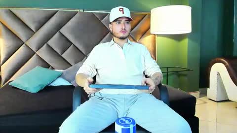  Salvatore online show from February 10, 2026, 6:06 am