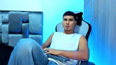 SAM online show from December 17, 2025, 1:22 am