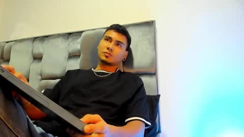 SAM online show from December 21, 2025, 11:06 am