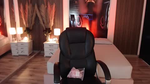 SAM MANSON online show from November 1, 2025, 2:19 pm