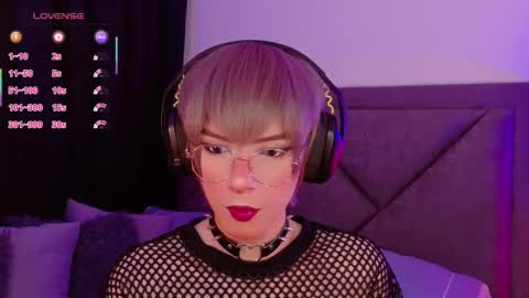 Sam online show from October 16, 2025, 7:42 am