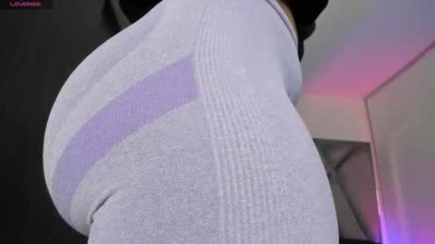 samaay_ online show from October 23, 2025, 3:50 am