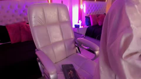 samabiecrussie online show from February 26, 2026, 4:11 am