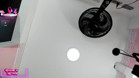 Snapshot of samanta__milk chatting on September 14, 2025, 12:48 pm samanta__milk online show from September 14, 2025, 12:48 pm