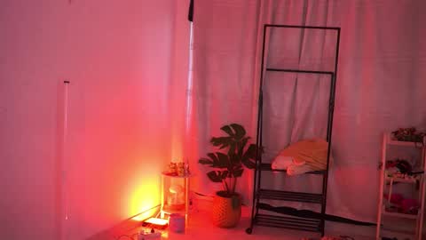 SAMANTA online show from March 23, 2026, 1:37 pm