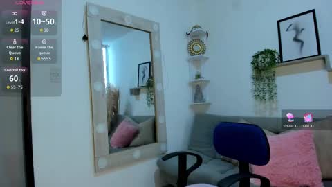 samanta_monroe online show from September 18, 2025, 12:07 pm