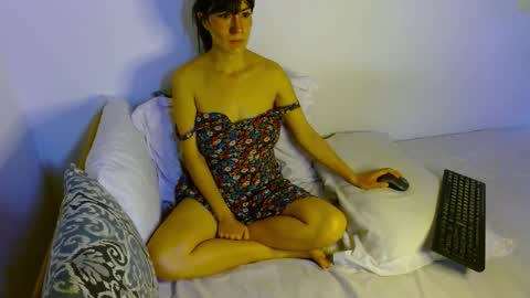 Samanta online show from November 19, 2025, 5:02 pm