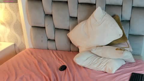  samanta  online show from January 9, 2025, 6:38 am