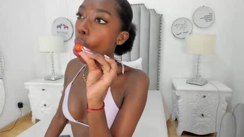 Snapshot of samantamarquez chatting on November 10, 2025, 7:57 pm Samanta online show from November 10, 2025, 7:57 pm