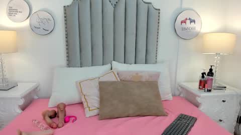 Snapshot of samantamarquez chatting on December 19, 2025, 7:43 pm Samanta online show from December 19, 2025, 7:43 pm