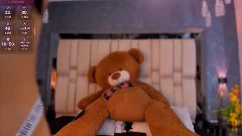 samantavazquez online show from September 23, 2025, 11:46 am