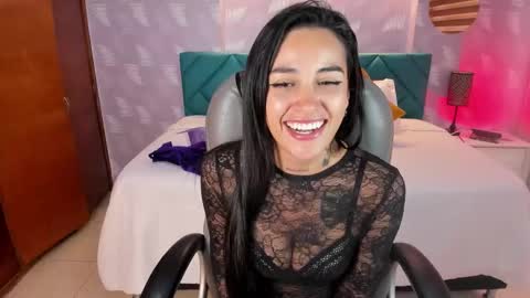 natalia online show from September 26, 2025, 2:21 pm