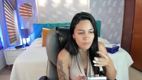 natalia online show from October 1, 2025, 12:22 pm