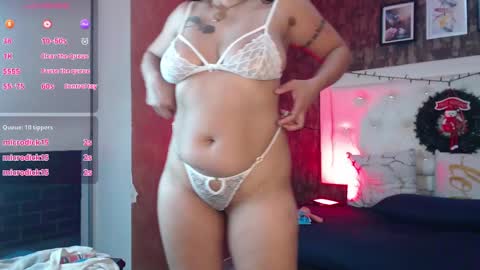 Snapshot of samantha__karolstone chatting on December 11, 2024, 10:49 pm SAMANTHA online show from December 11, 2024, 10:49 pm
