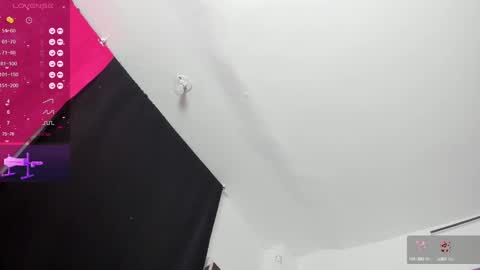  Samanthasmile  online show from February 25, 2025, 5:25 pm