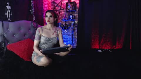 Snapshot of samantha_abrill chatting on January 15, 2025, 12:41 am Samantha and Victor online show from January 15, 2025, 12:41 am