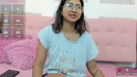 Snapshot of samantha_fox8 chatting on October 5, 2025, 12:03 pm online show from October 5, 2025, 12:03 pm