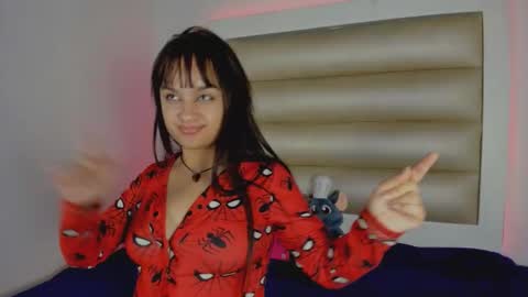 samantha_js_ online show from September 29, 2025, 4:06 am