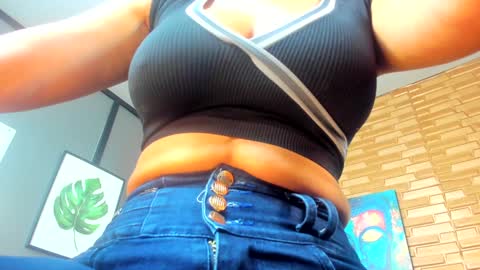 samantha_milfs online show from January 17, 2025, 10:00 am