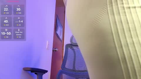 Samantha Ros online show from May 15, 2026, 1:29 pm