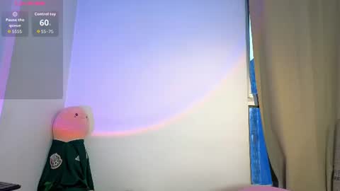 Snapshot of samantha_ros1 chatting on June 18, 2026, 11:47 am Samantha Ros online show from June 18, 2026, 11:47 am