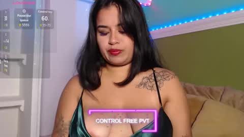 samantha_smiith__ online show from January 18, 2026, 12:03 am