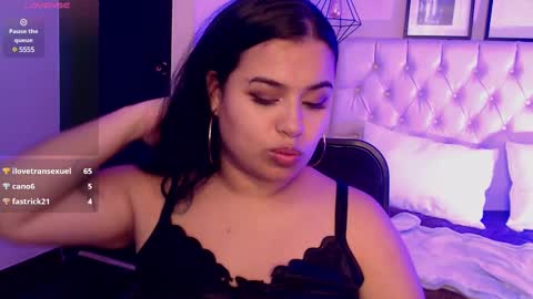 Snapshot of samantha_smiithh chatting on March 2, 2025, 2:08 am samantha_smiithh online show from March 2, 2025, 2:08 am