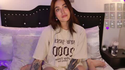 IGSamanthaGrant 10 online show from April 6, 2026, 11:05 pm