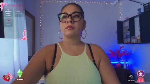 samanthahut1 online show from October 5, 2025, 8:07 pm