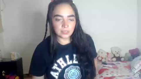 Snapshot of samanthakler17 chatting on December 7, 2024, 6:10 am samantha online show from December 7, 2024, 6:10 am