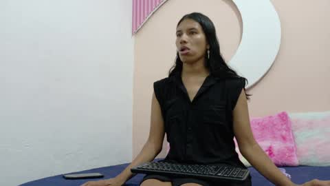samanthalaurent online show from June 1, 2026, 7:04 pm