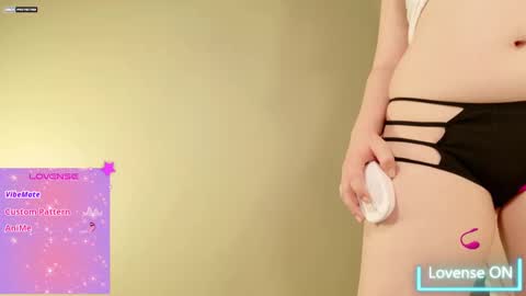 Snapshot of samanthaloves469902 chatting on February 10, 2025, 5:14 am Samanthaxoxo online show from February 10, 2025, 5:14 am