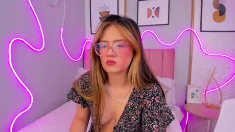 Alejandra  online show from October 17, 2025, 12:08 pm