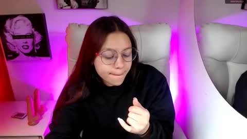 Samantha online show from February 9, 2026, 2:43 pm