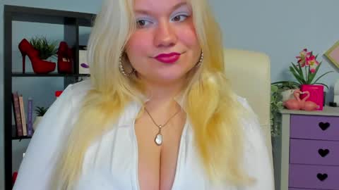 Snapshot of samanthax_pink chatting on May 19, 2026, 7:26 am Samantha online show from May 19, 2026, 7:26 am