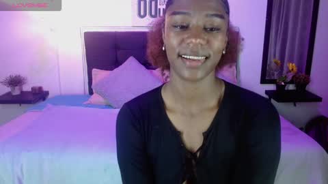 samara_roxx online show from October 17, 2025, 2:15 am