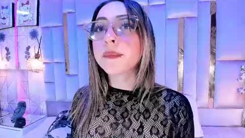  Samara jhonson online show from May 19, 2026, 9:43 pm